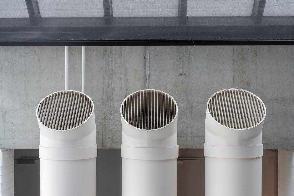 Professional cleaning of a home air vent